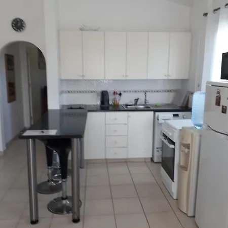 1 Bedroom In Regina Gardes 2