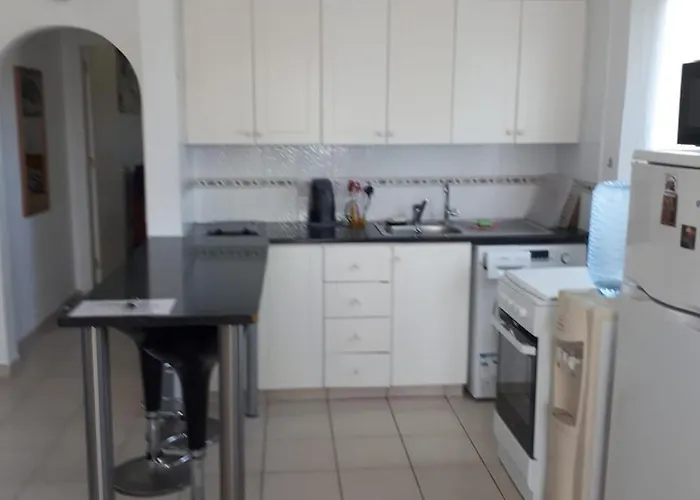 1 Bedroom In Regina Gardes 2